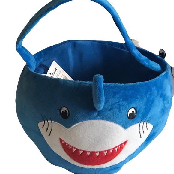 NWT Blue Shark Easter Basket velvet like fabric - Picture 9 of 12